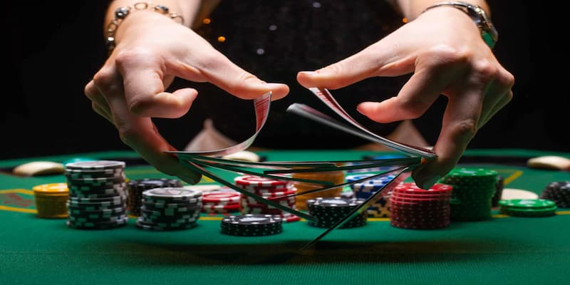 Ván cược diễn ra với cách chơi bài Poker là gì?